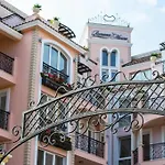 Romance Marine Aparthotel 4*
