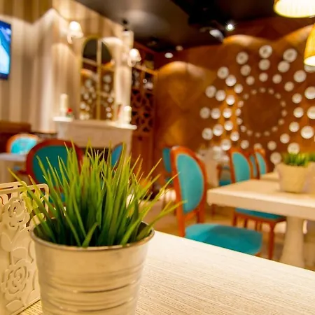 Romance Marine Aparthotel סאני ביץ'