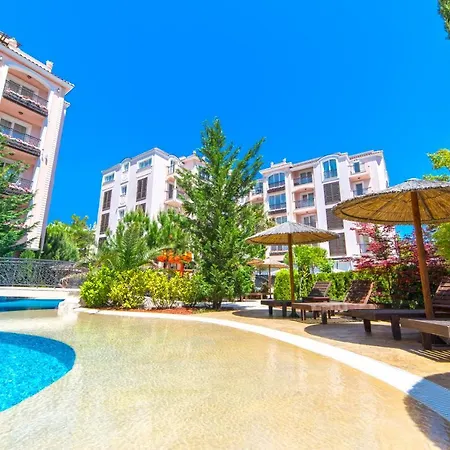 Romance Marine Aparthotel מלון דירות סאני ביץ'