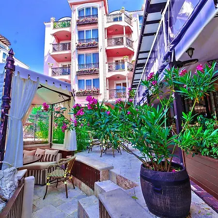 Romance Marine Aparthotel 4* 阳光海滩