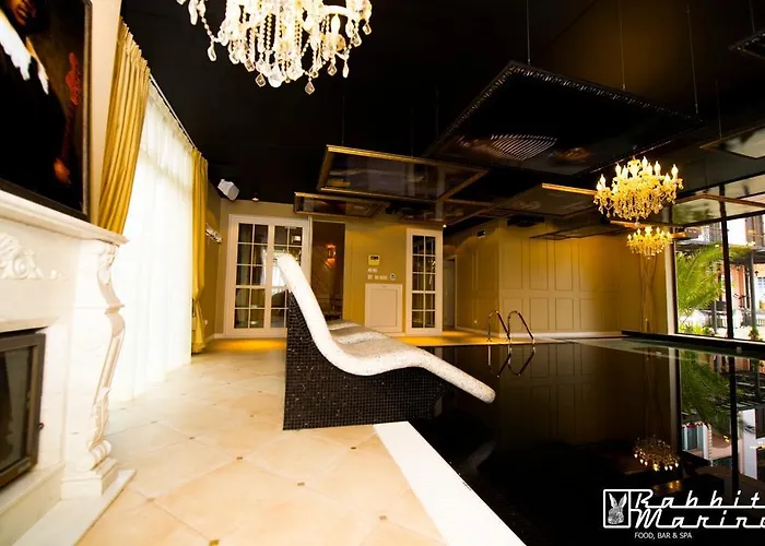 Romance Marine Aparthotel Апарт-отель 4*