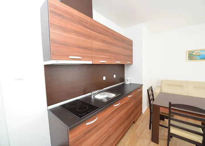 Romance Marine Aparthotel شقة فندقية 4*