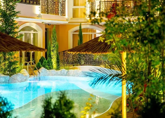 Romance Marine Aparthotel 4*