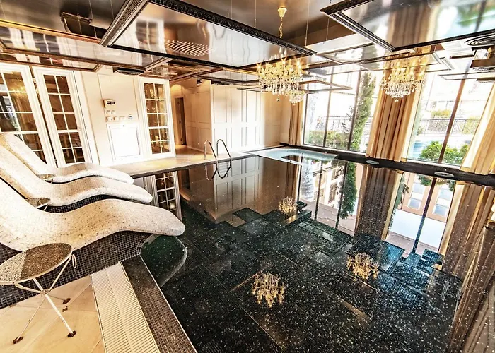 Romance Marine Aparthotel Апарт-отель