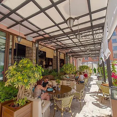 Apartmanhotel Romance Marine Aparthotel 4*