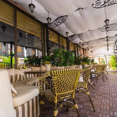 Romance Marine Aparthotel