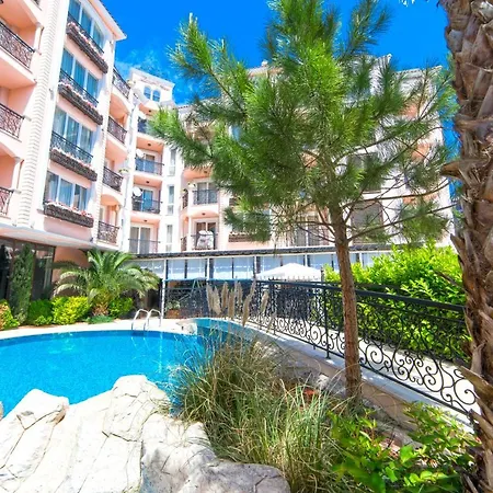 Romance Marine Aparthotel 4* Napospart